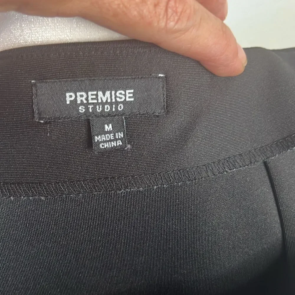 Premise Studio Ladies Pull On Skirt ~ Black ~ Size Medium